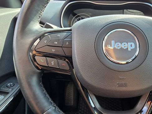 Used 2019 Jeep Cherokee Latitude Plus AWD/4WD image 15