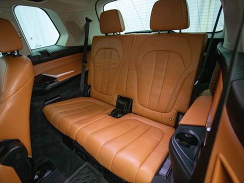 Used 2020 BMW X7 xDrive40i w/ Executive Package image 26