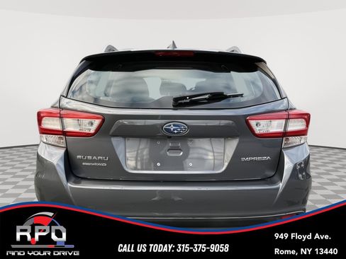 Used 2018 Subaru Impreza 2.0i Premium image 4