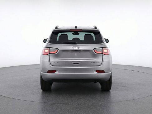 Used 2025 Jeep Compass Limited image 7