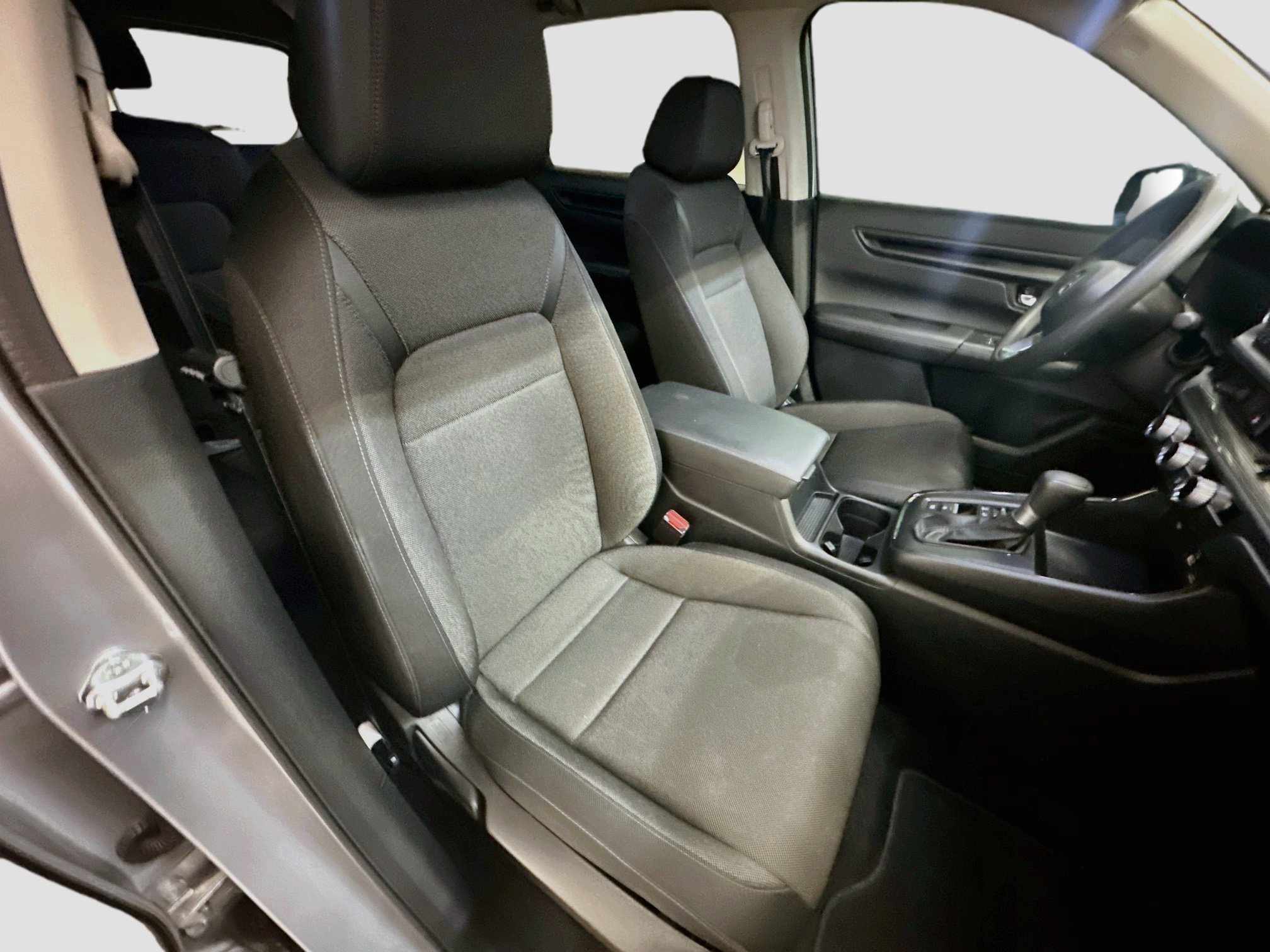 Used 2025 Honda CR-V LX image 31