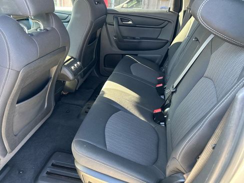 Used 2013 Chevrolet Traverse LT image 7