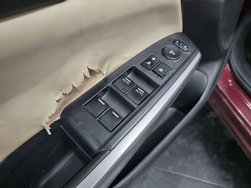Used 2014 Honda Crosstour EX image 14