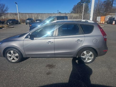 Used 2012 Hyundai Elantra GLS w/ Preferred Pkg image 8