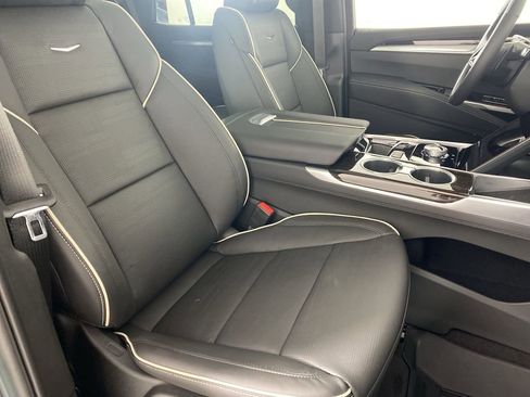 New 2025 Cadillac Escalade Premium Luxury w/ LPO, Radiant Package image 28