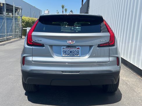 Used 2024 Cadillac XT4 Luxury w/ Cold Weather Package FWD image 5