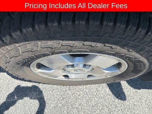 Used 2011 Toyota Tundra 4x4 Double Cab w/ TRD Off-Road Pkg image 18