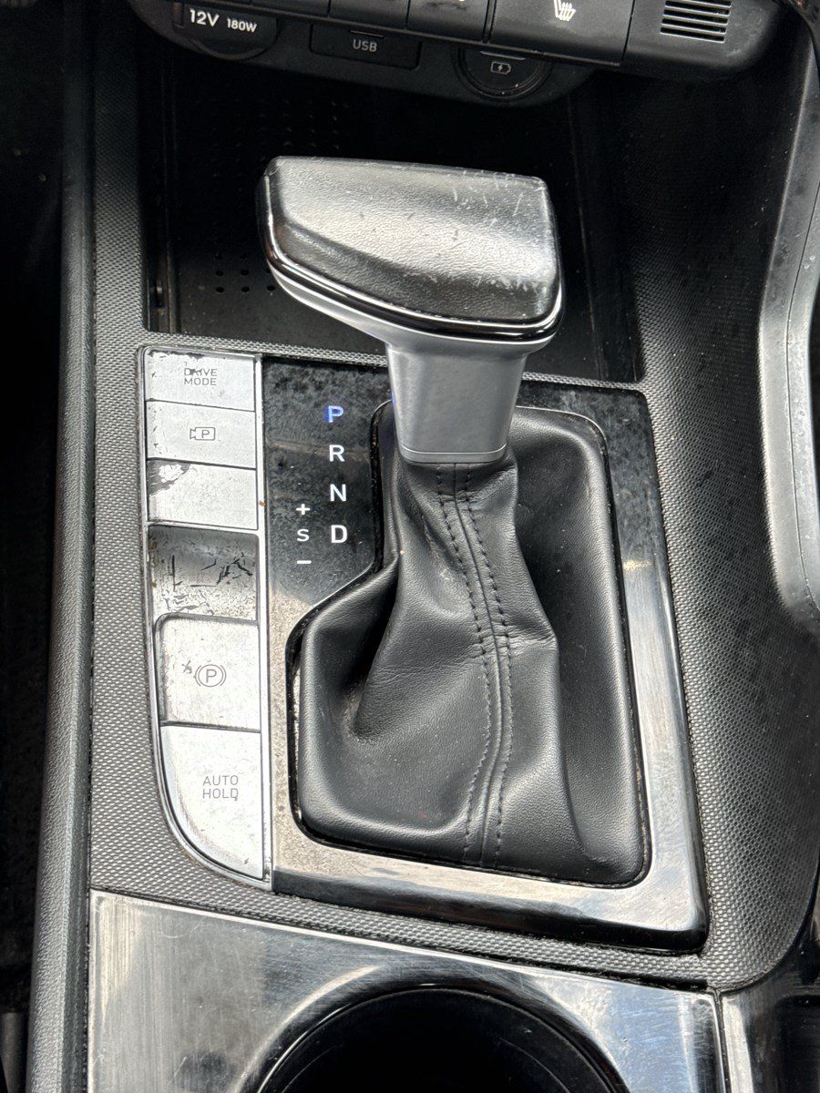 Used 2022 Hyundai Elantra SEL w/ Convenience Package FWD image 25