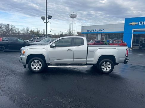 Used 2017 GMC Canyon SLE w/ SLE Convenience Package image 2