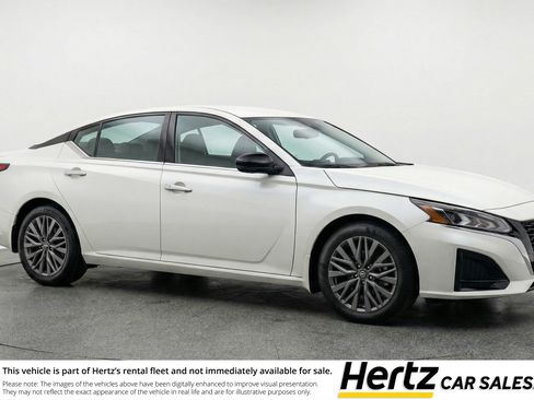 Used 2025 Nissan Altima 2.5 SV FWD image 1