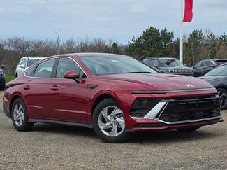 Used 2025 Hyundai Sonata SE video 2