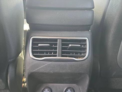 Used 2023 Hyundai Santa Fe SEL w/ Winter Weather Package FWD image 18