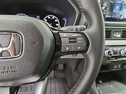 New 2025 Honda Pilot Touring image 28