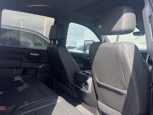 Used 2020 GMC Sierra 3500 Denali w/ Technology Package image 9