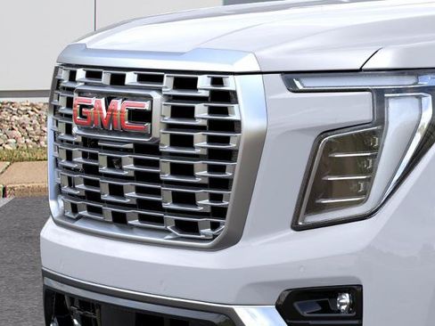 New 2026 GMC Yukon Denali w/ Advanced Technology Package AWD/4WD image 13