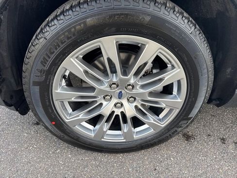 New 2026 Ford Explorer Active w/ Active Comfort Package image 10