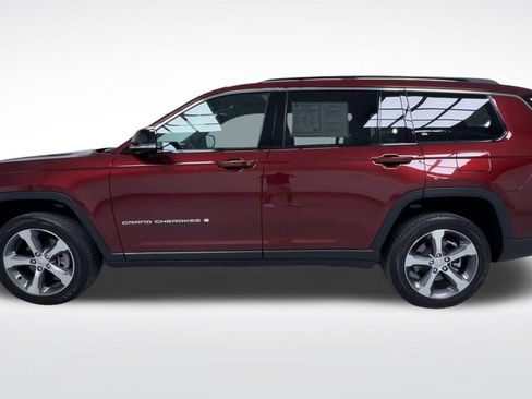 Used 2025 Jeep Grand Cherokee L Limited AWD/4WD image 5