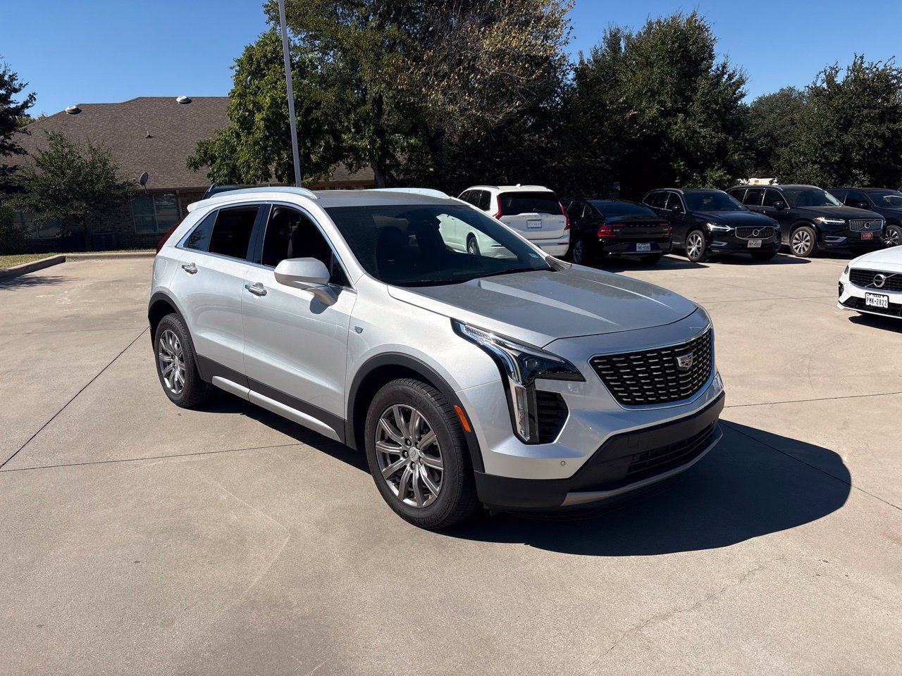 Used 2019 Cadillac XT4 Premium Luxury FWD image 3