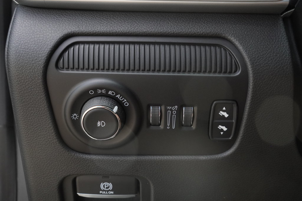 Certified 2022 Jeep Wagoneer Series II RWD image 19