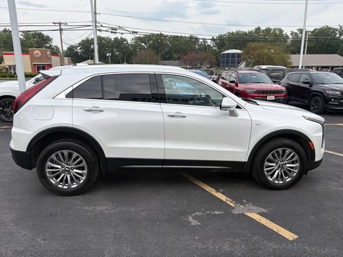 Used 2024 Cadillac XT4 Premium Luxury w/ Active Safety Package AWD/4WD image 8