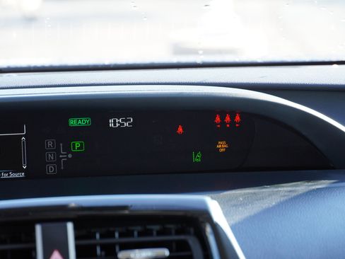 Certified 2022 Toyota Prius Prime LE image 32