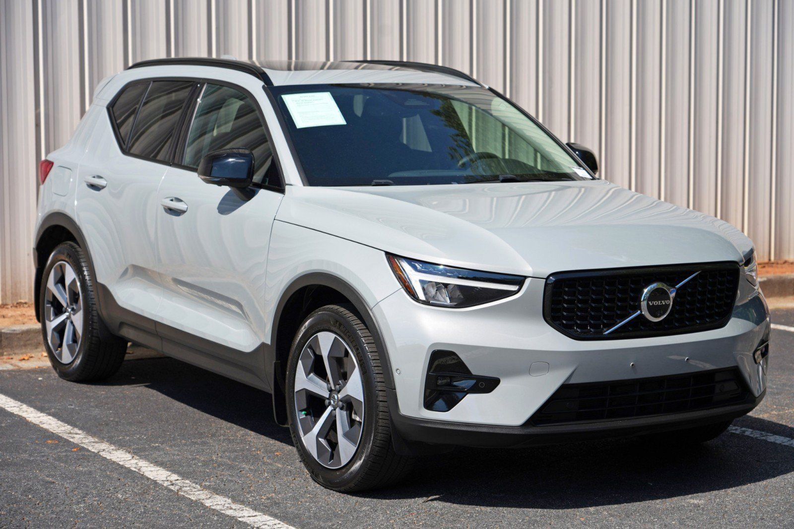 Used 2024 Volvo XC40 B5 Plus w/ Climate Package AWD/4WD image 53