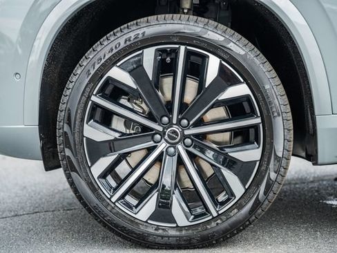 New 2026 Volvo XC90 T8 Plus w/ Protection Package Premier AWD/4WD image 17