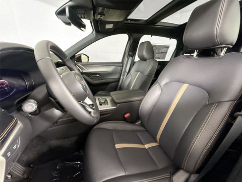 New 2026 MAZDA CX-90 3.3 Turbo w/ Premium Plus Pkg image 3