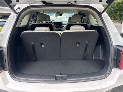 Certified 2025 Kia Sorento EX AWD/4WD image 19