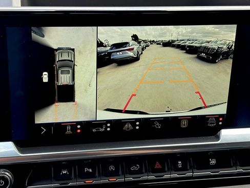 Used 2024 Chevrolet Silverado 1500 High Country image 27