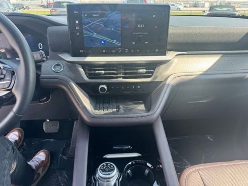 Used 2025 Ford Explorer Platinum w/ LUX Leather Package image 18