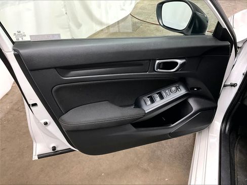 Used 2023 Honda Civic Sport image 9