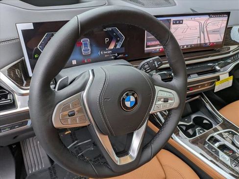 New 2026 BMW X7 xDrive40i image 4