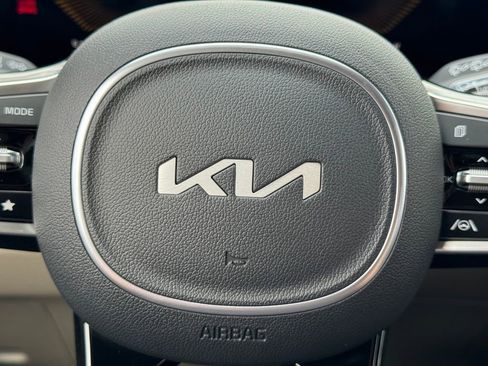 New 2026 Kia Carnival image 23