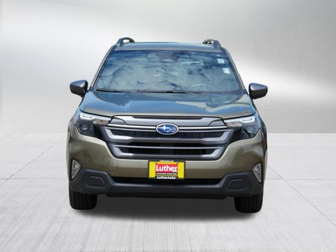 Certified 2025 Subaru Forester Premium AWD/4WD image 2