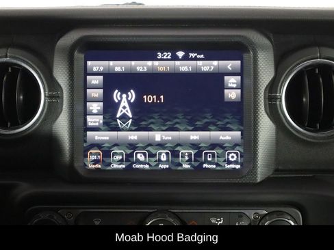 Used 2019 Jeep Wrangler Unlimited Sahara w/ Quick Order Package 24M Moab image 27