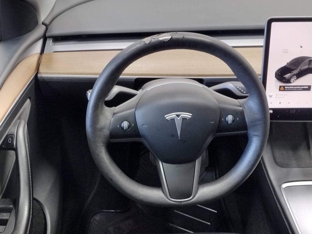 Used 2024 Tesla Model Y Long Range AWD/4WD image 30