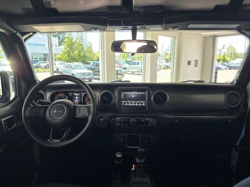Used 2023 Jeep Wrangler Unlimited Sport AWD/4WD image 33
