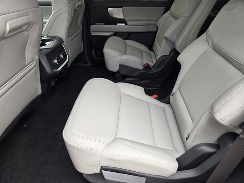 New 2026 Ford Expedition Active image 24