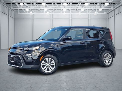 Used 2020 Kia Soul LX FWD image 7