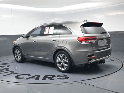 Used 2016 Kia Sorento SX image 19
