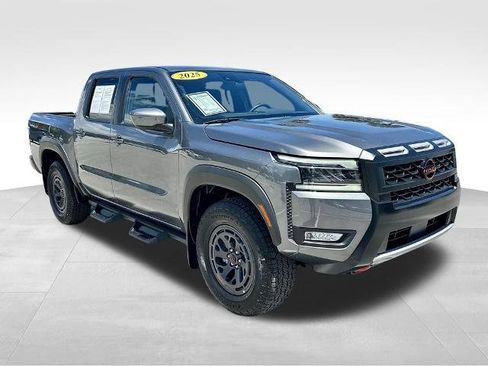 Certified 2025 Nissan Frontier PRO-4X AWD/4WD image 2