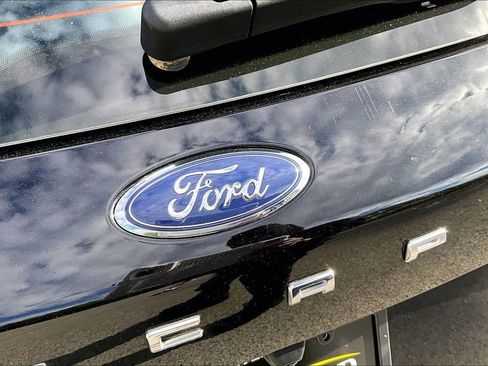 Used 2023 Ford Escape AWD image 30