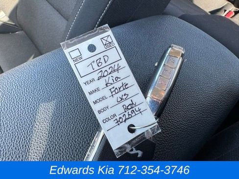 Used 2024 Kia Forte LXS image 28
