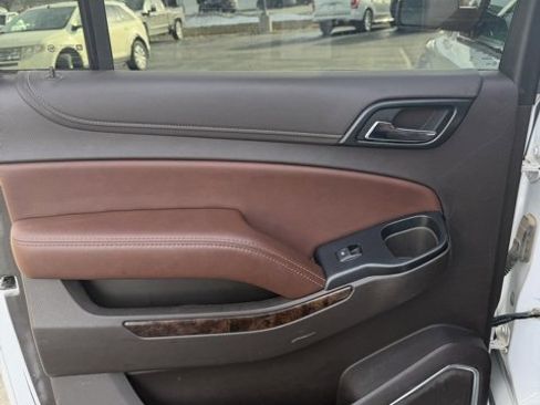 Used 2019 Chevrolet Suburban Premier image 13