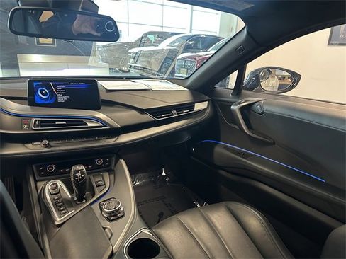 Used 2016 BMW i8 image 17