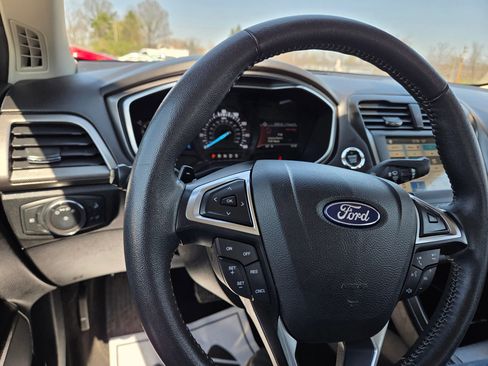 Used 2019 Ford Fusion SE w/ Equipment Group 151A image 25