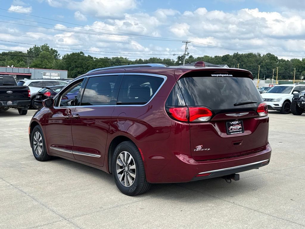 Used 2020 Chrysler Pacifica Touring-L Plus FWD image 6