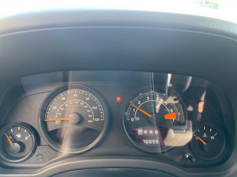 Used 2015 Jeep Patriot High Altitude AWD/4WD image 17