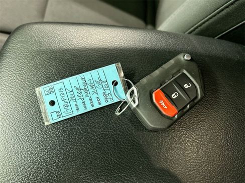 Used 2018 Jeep Wrangler Unlimited Sport S image 12